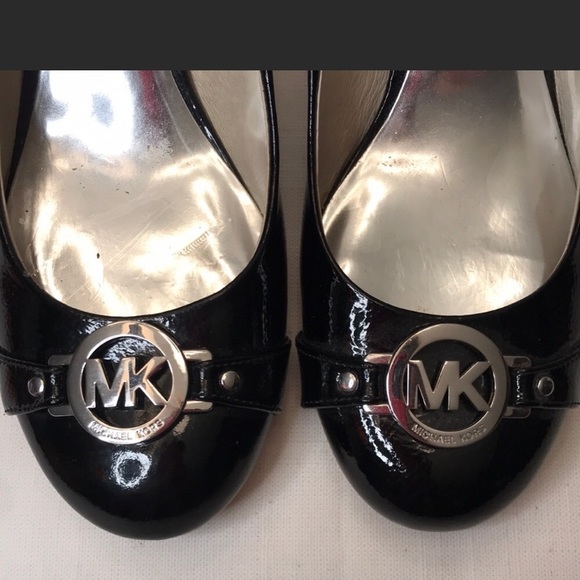 Michael Kors leather heels - Picture 2 of 6